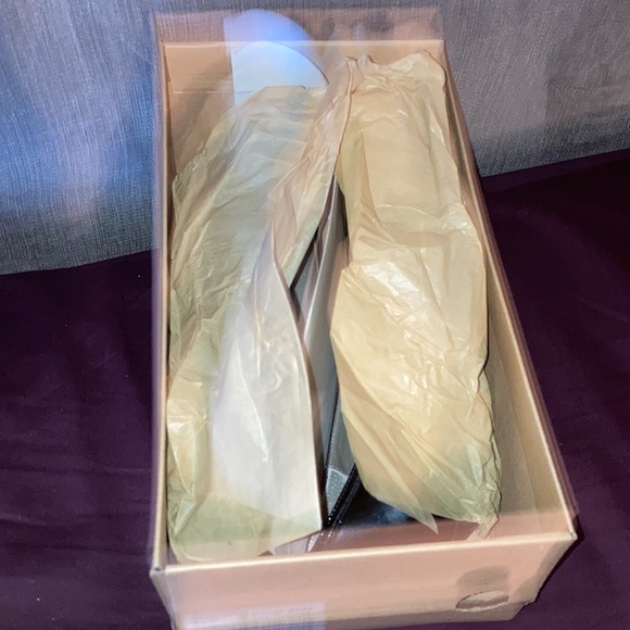 ME TOO Patent Leather Peep Toe Flats - Picture 5 of 6